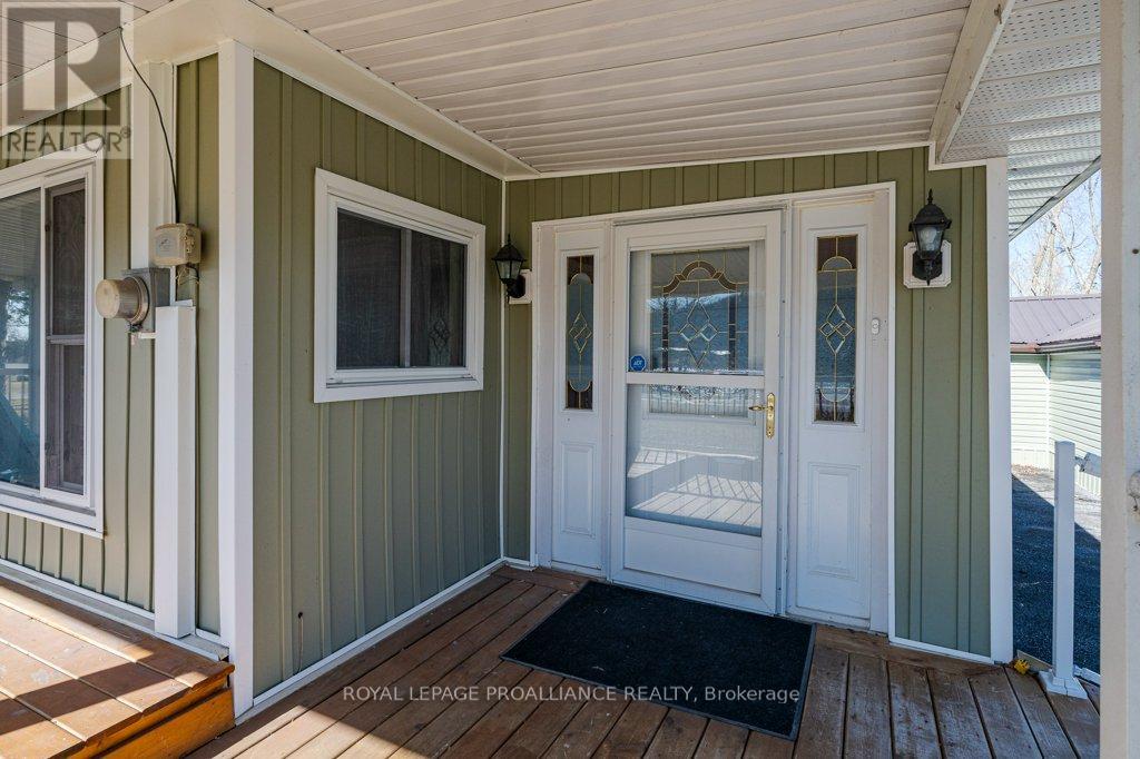 262 South Trent Street, Quinte West, Ontario  K0K 1C0 - Photo 5 - X12906038