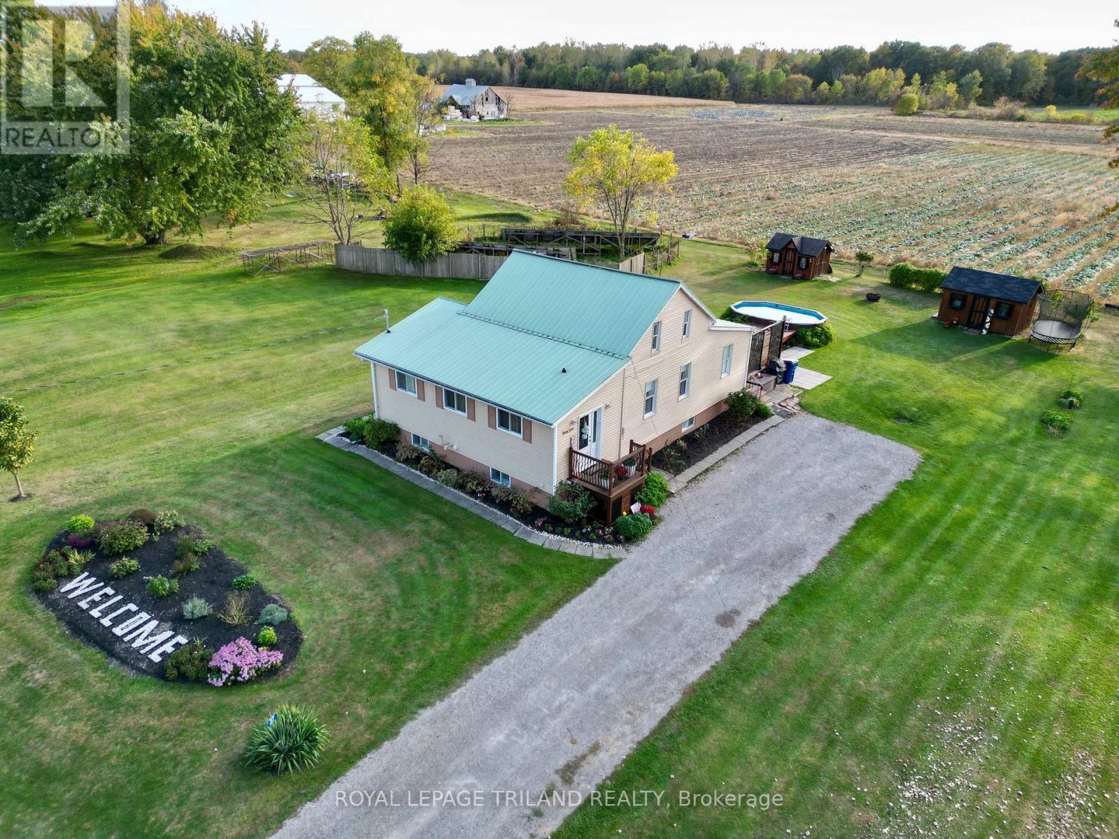 37 BROADWAY STREET, Newbury, Ontario