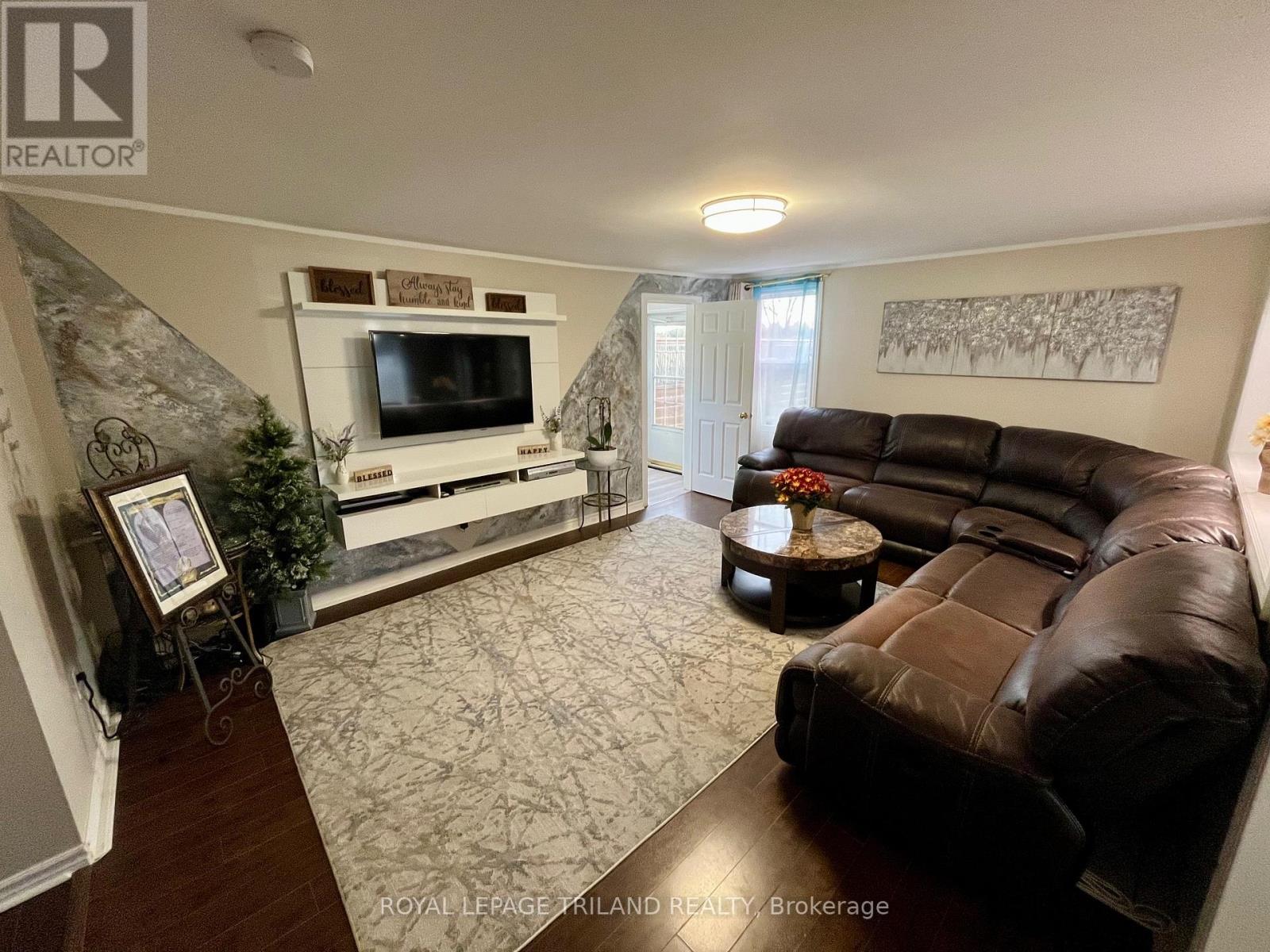 37 Broadway Street, Newbury, Ontario  N0L 1Z0 - Photo 11 - X12906064