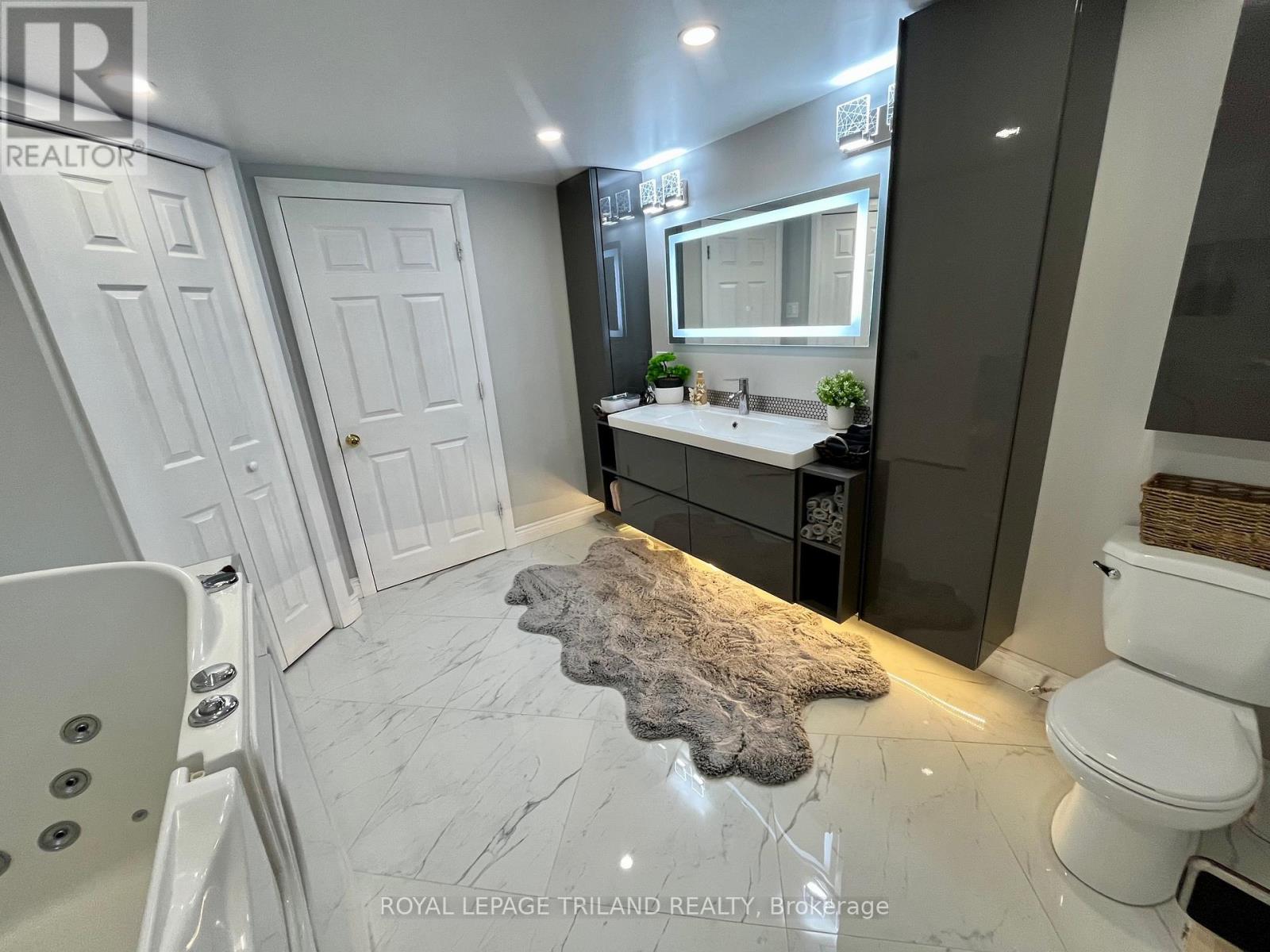 37 Broadway Street, Newbury, Ontario  N0L 1Z0 - Photo 22 - X12906064