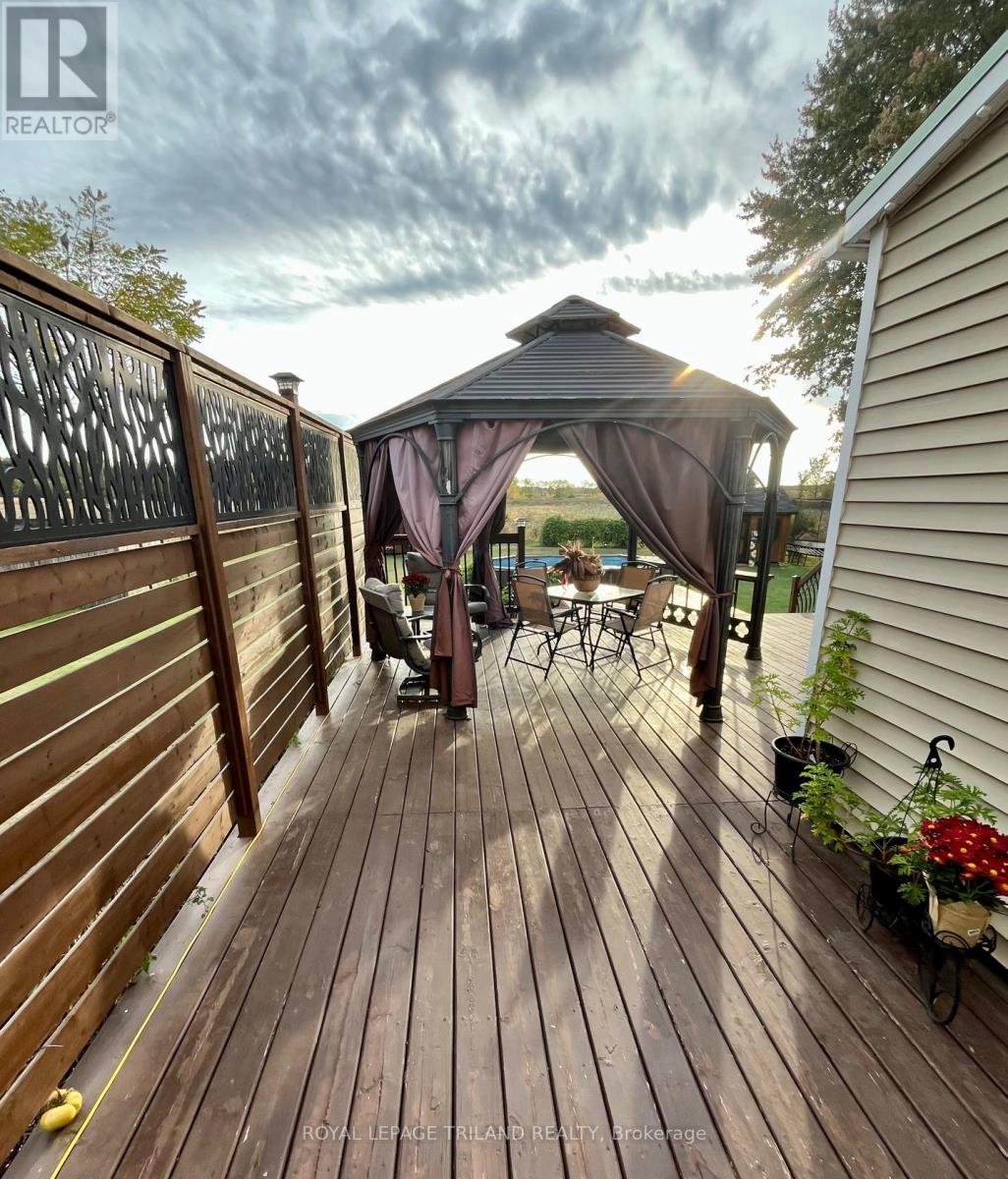 37 Broadway Street, Newbury, Ontario  N0L 1Z0 - Photo 27 - X12906064