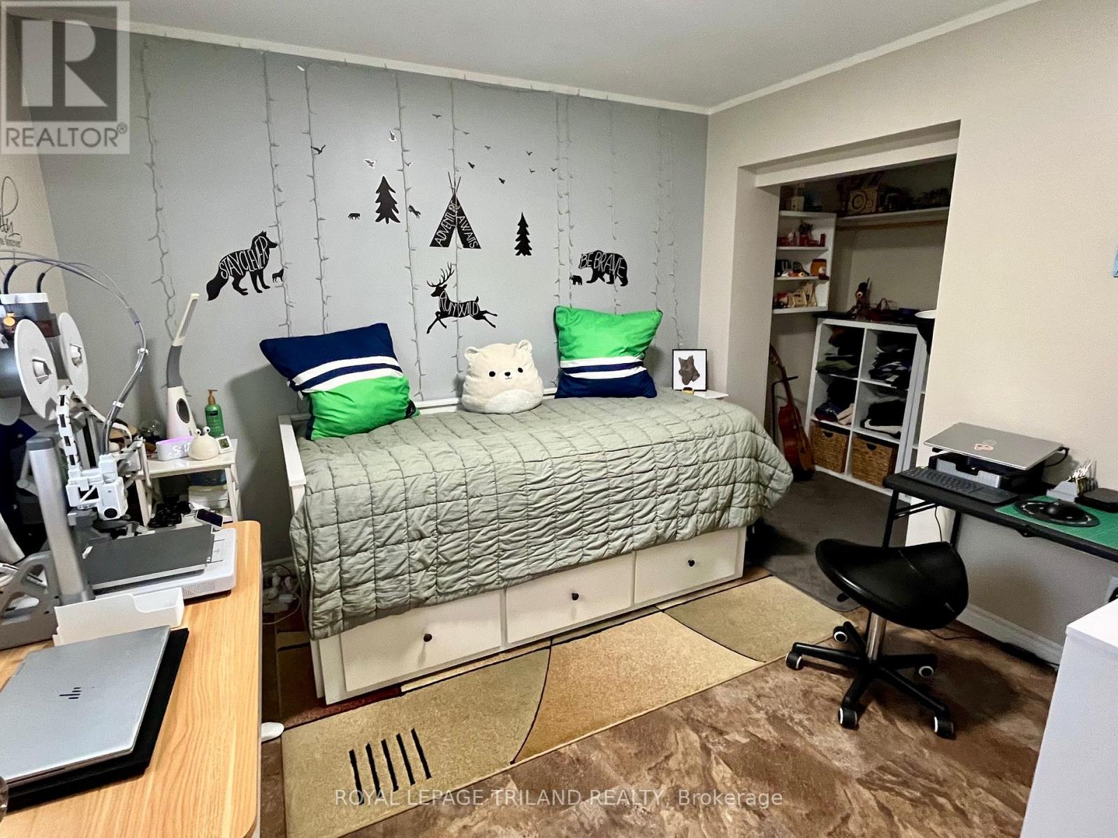 37 Broadway Street, Newbury, Ontario  N0L 1Z0 - Photo 35 - X12906064