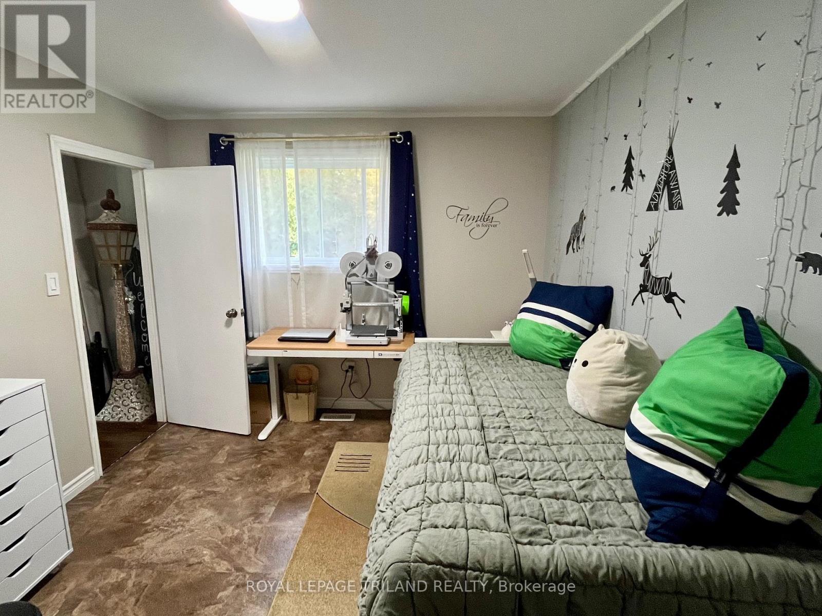 37 Broadway Street, Newbury, Ontario  N0L 1Z0 - Photo 36 - X12906064