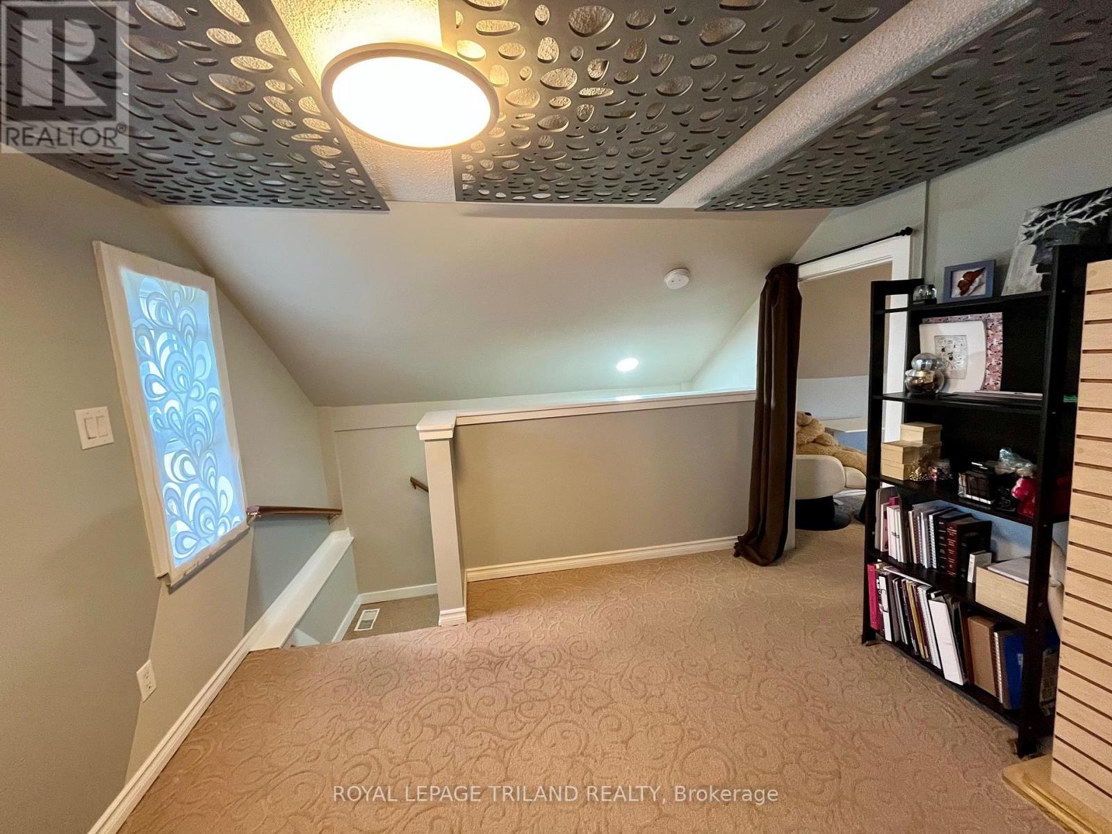 37 Broadway Street, Newbury, Ontario  N0L 1Z0 - Photo 41 - X12906064