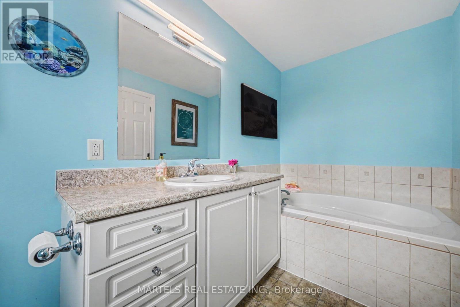 154 Marrissa Avenue, Ottawa, Ontario K1J 0A6 - Photo 20 - X12906066