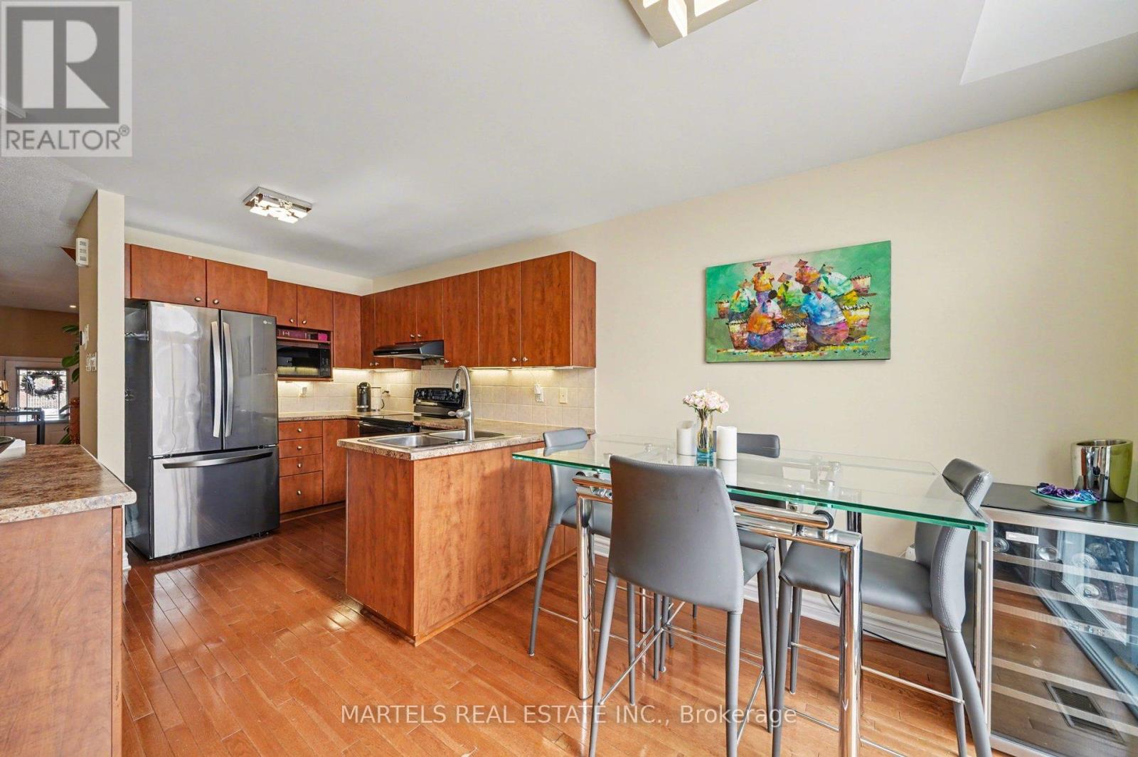 154 Marrissa Avenue, Ottawa, Ontario K1J 0A6 - Photo 8 - X12906066