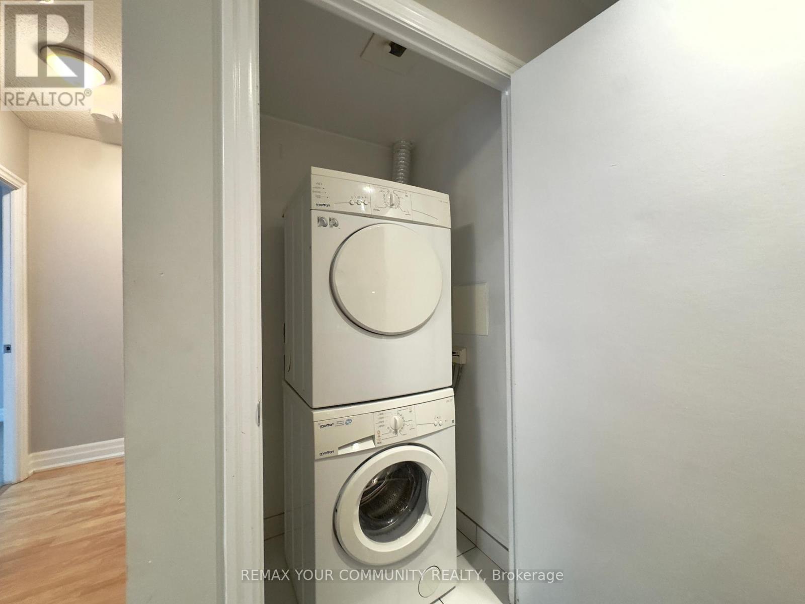 1201 - 8 Scollard Street, Toronto, Ontario  M5R 1M2 - Photo 15 - C12904044