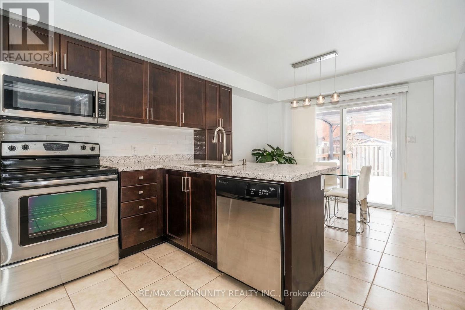 18 Duval Street, Clarington, Ontario  L1E 0B1 - Photo 8 - E12906056