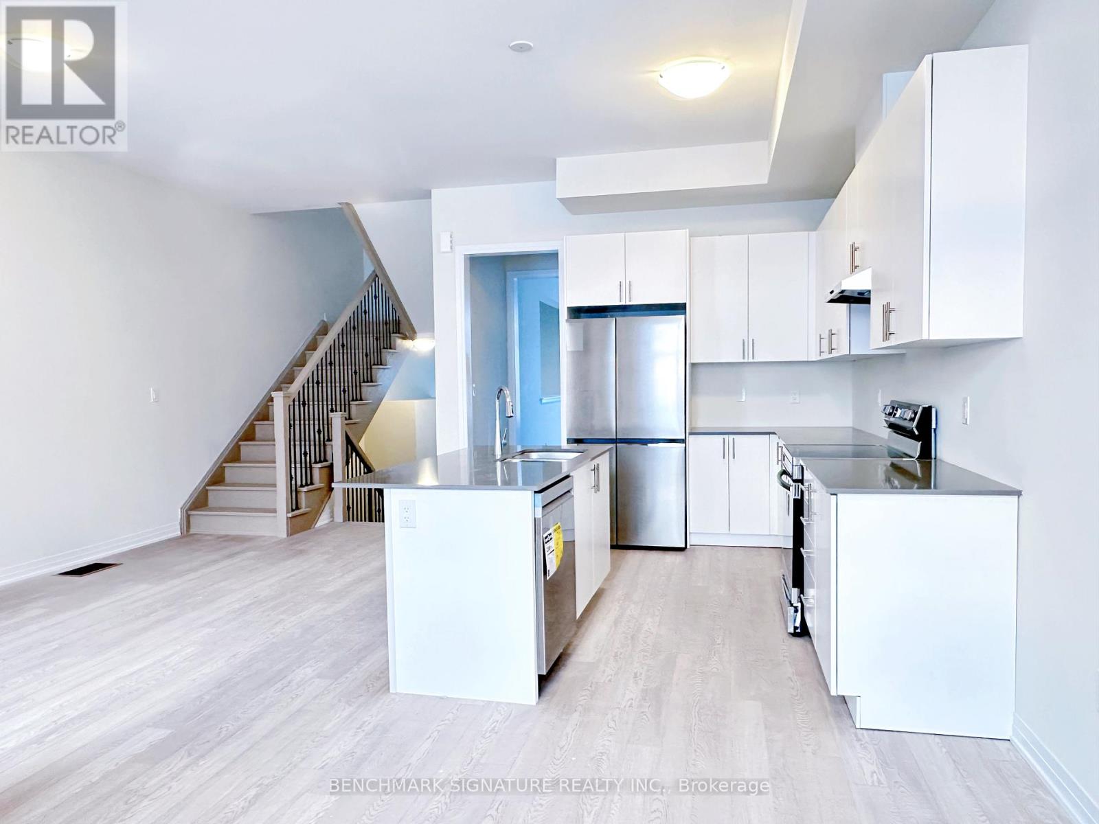 20 Millman Lane, Richmond Hill, Ontario  L4S 0P8 - Photo 2 - N12906060