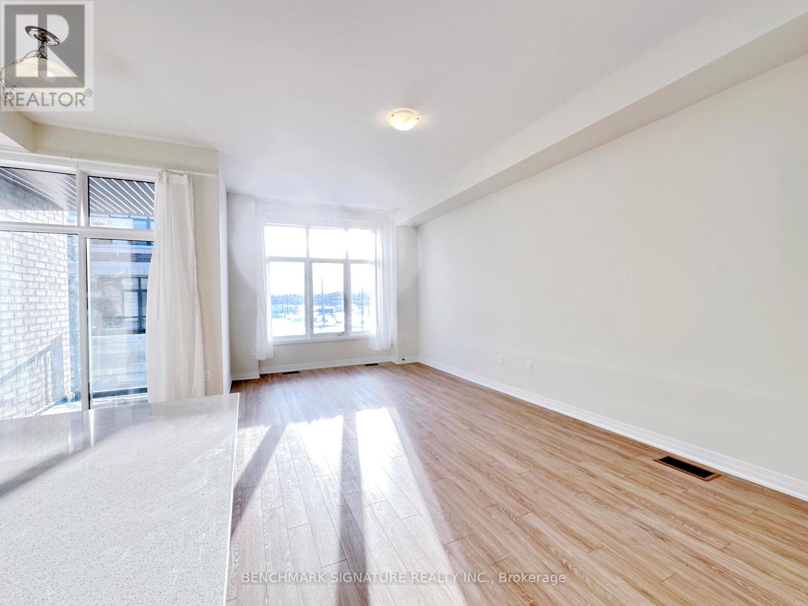 22 Millman Lane, Richmond Hill, Ontario  L4S 0P8 - Photo 4 - N12906062