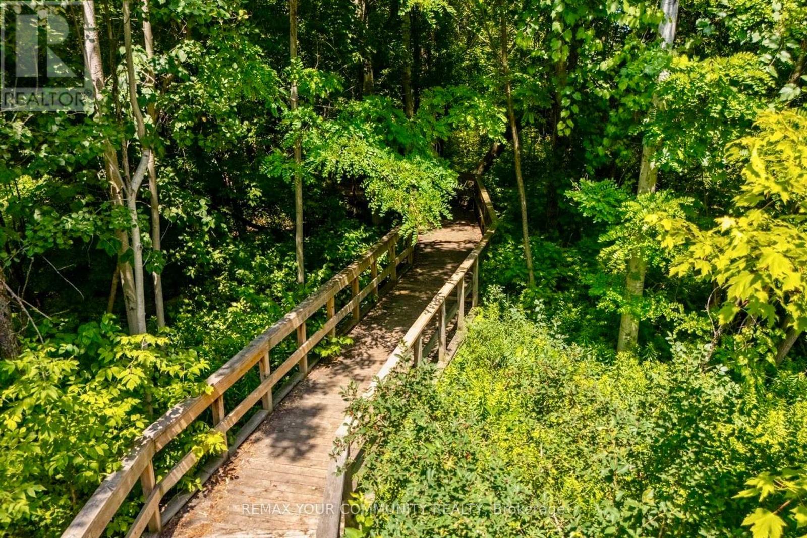 635 Tapestry Lane, Newmarket, Ontario  L3X 3C8 - Photo 15 - N12864928