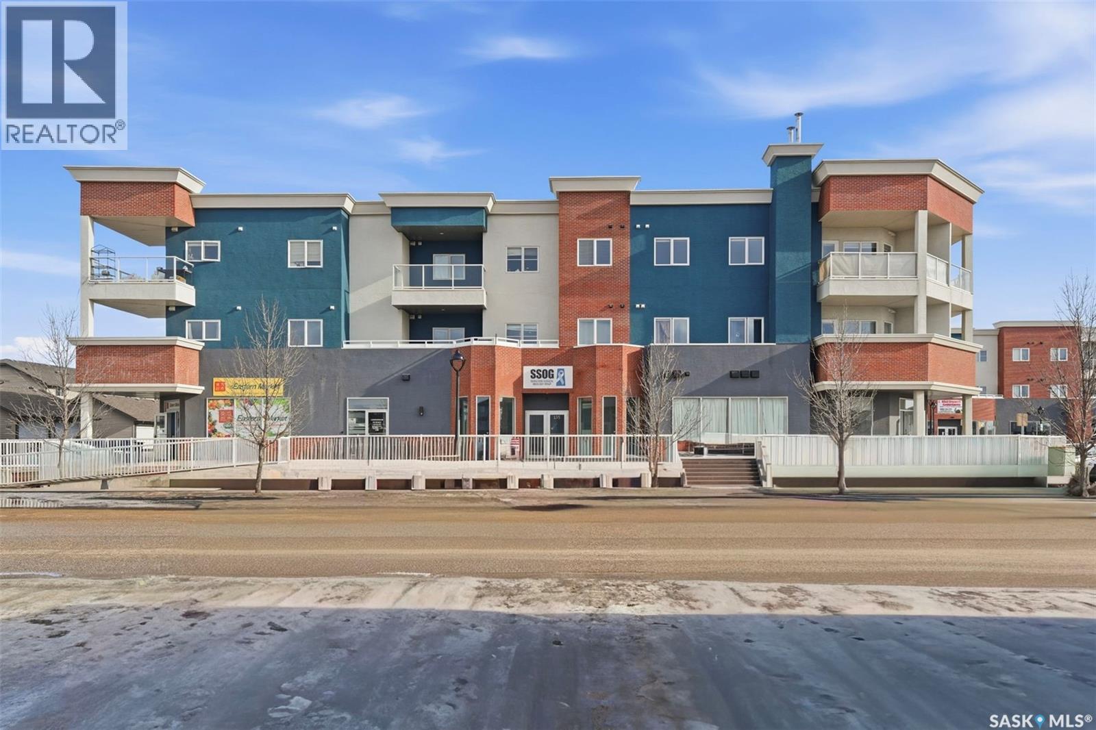 205 412 Willowgrove SQUARE, Saskatoon, Saskatchewan