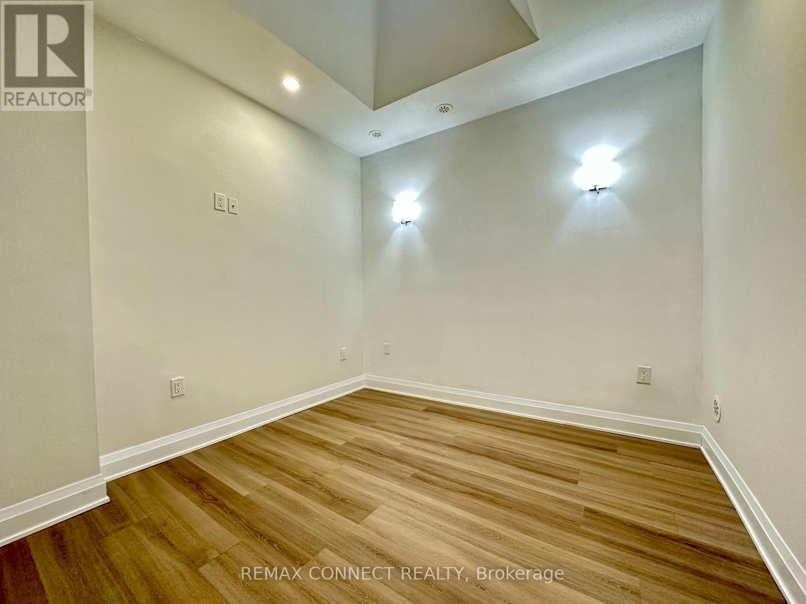 596 Eastern Avenue, Toronto, Ontario  M4M 0B9 - Photo 11 - E12744794