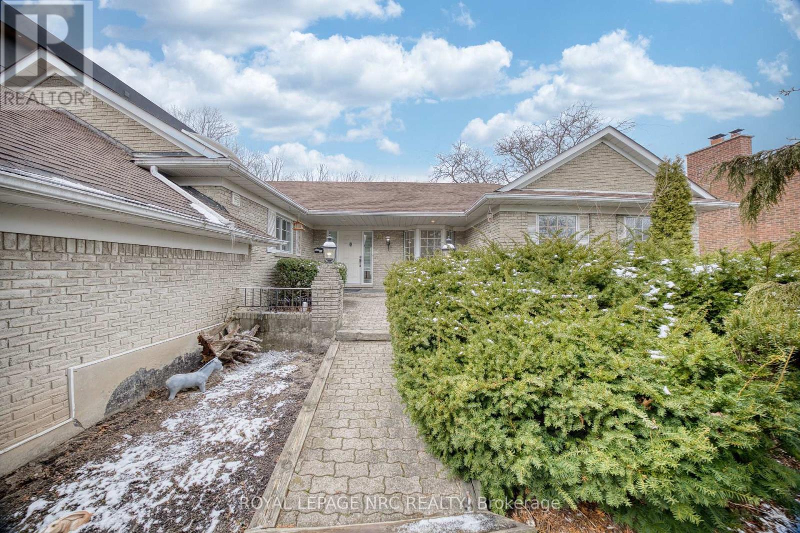 61 Tremont Drive, St. Catharines, Ontario  L2T 3Y9 - Photo 3 - X12906070