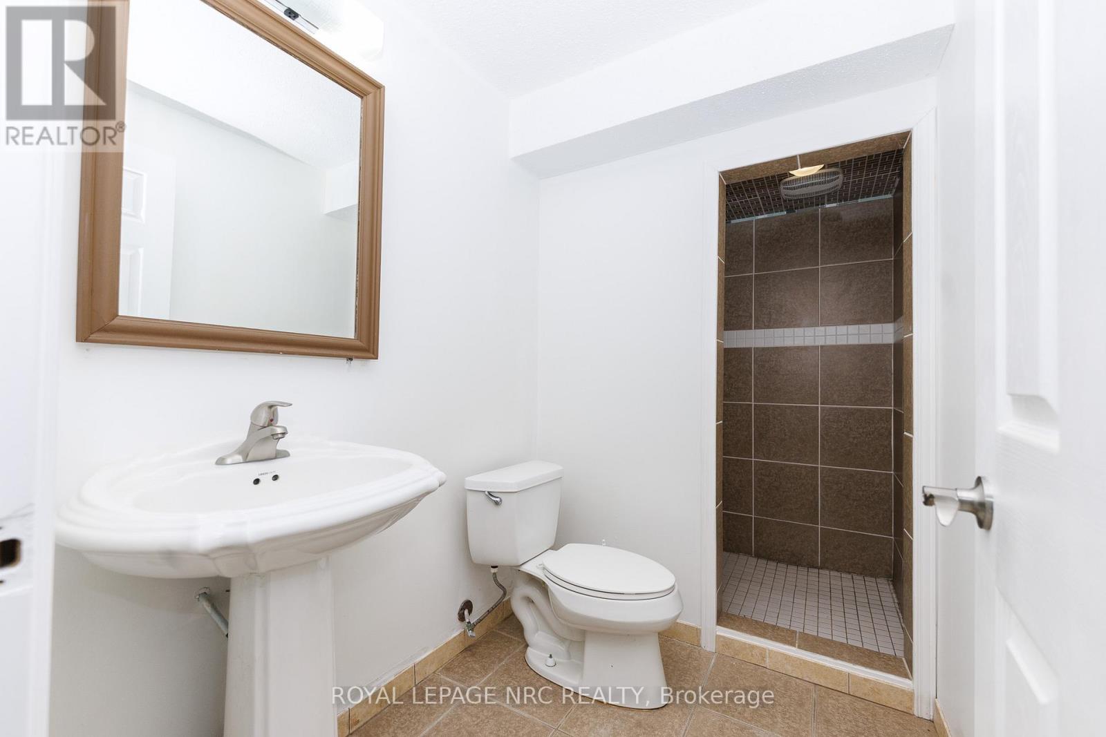 61 Tremont Drive, St. Catharines, Ontario  L2T 3Y9 - Photo 38 - X12906070