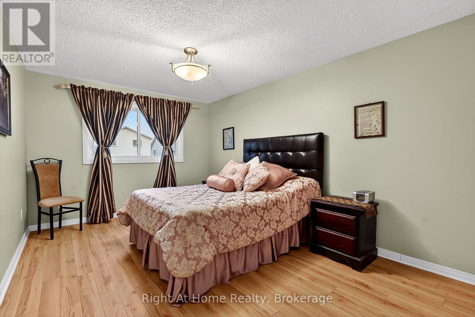 16 Dundee Drive, St. Catharines, Ontario  L2P 3T1 - Photo 24 - X12906102