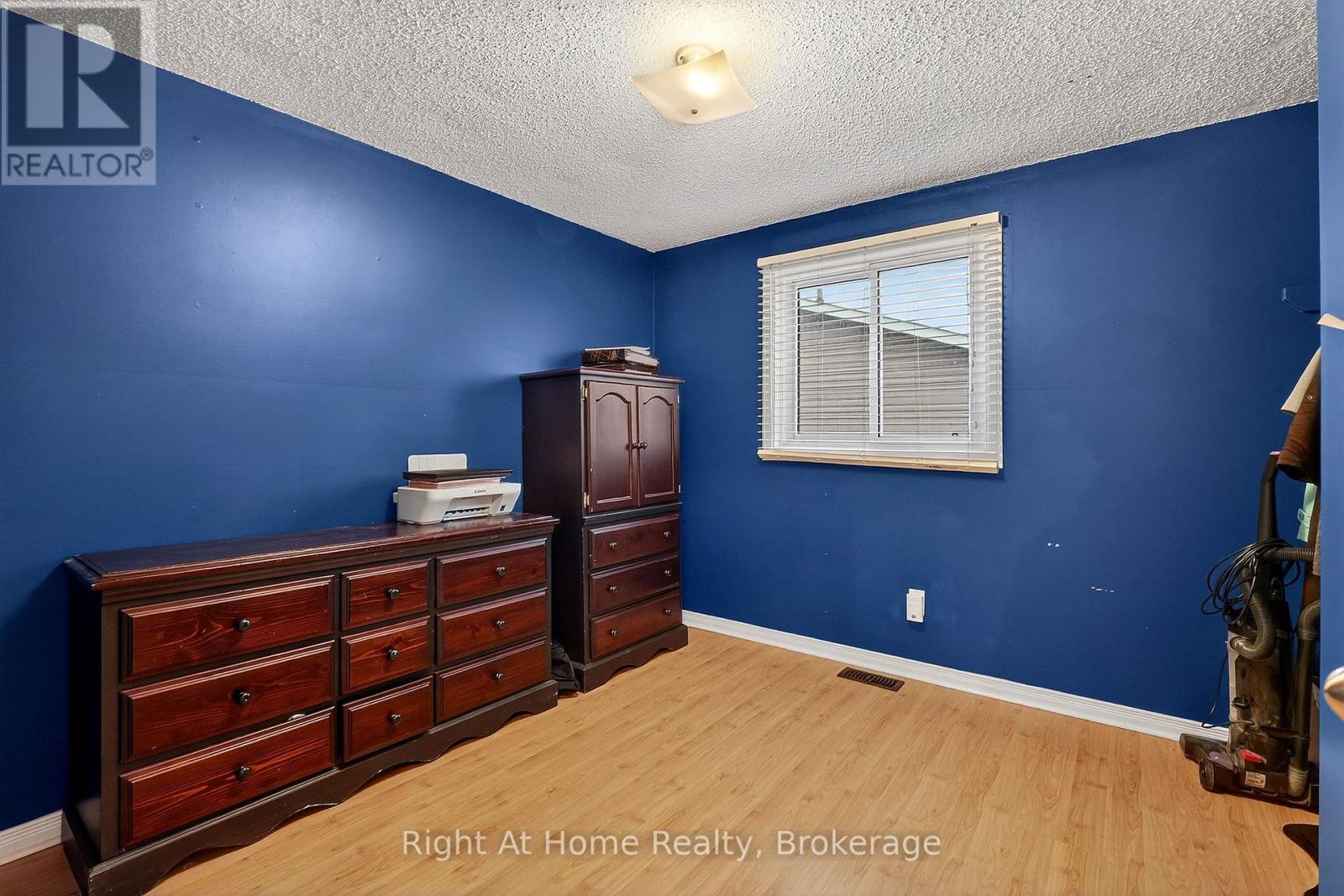 16 Dundee Drive, St. Catharines, Ontario  L2P 3T1 - Photo 26 - X12906102