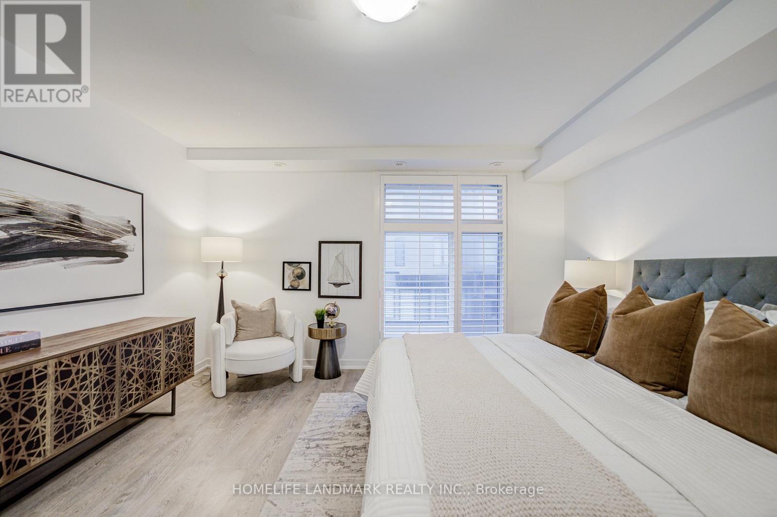 46 Hooyo Terrace, Toronto, Ontario  M6A 0E2 - Photo 22 - C12903518