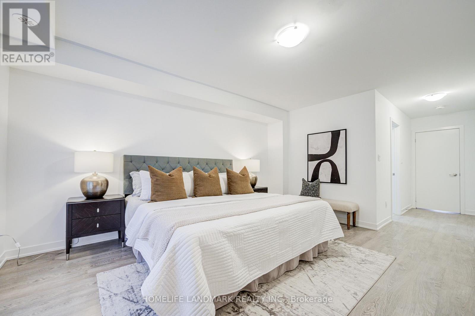 46 Hooyo Terrace, Toronto, Ontario  M6A 0E2 - Photo 24 - C12903518