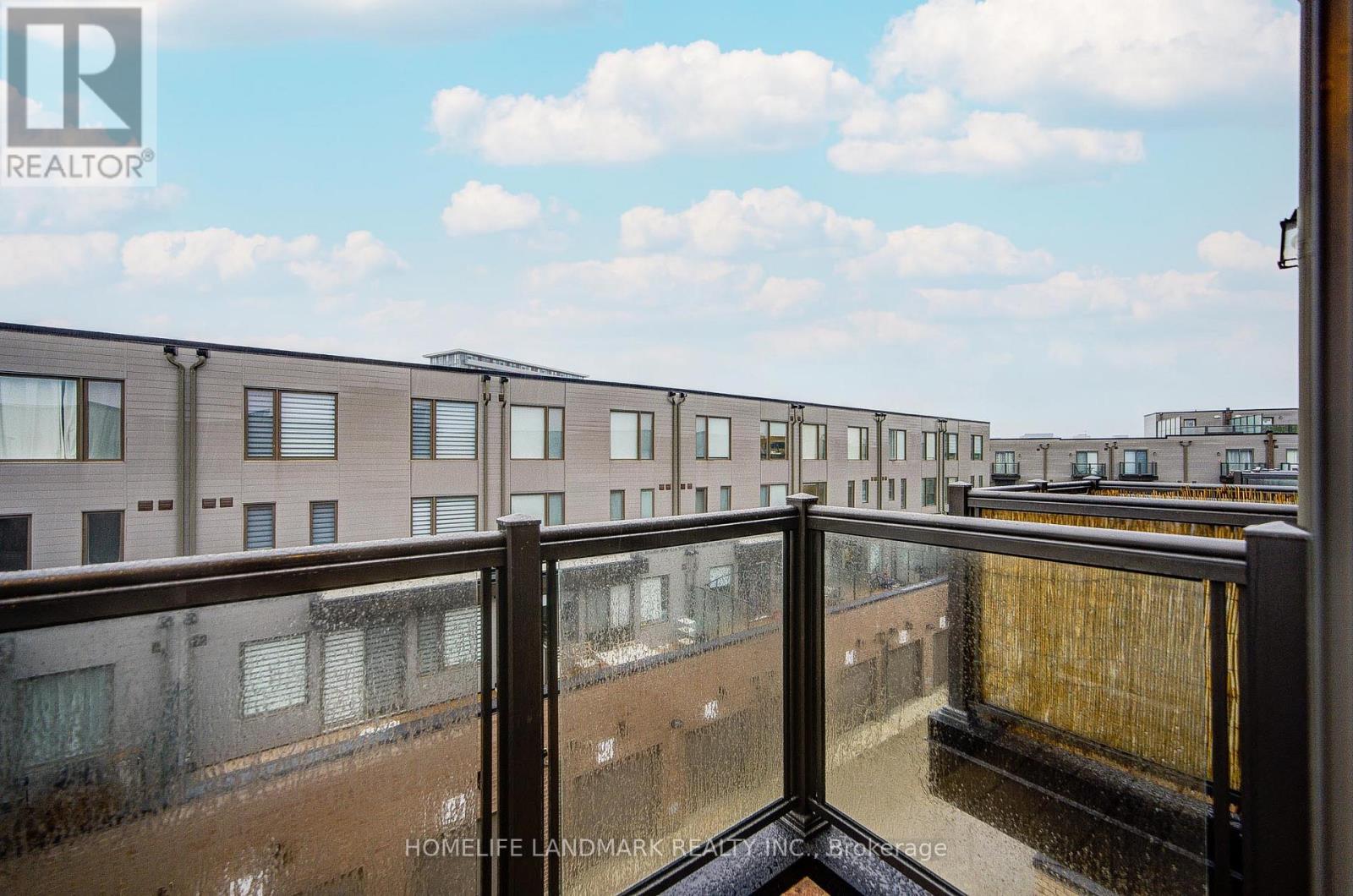 46 Hooyo Terrace, Toronto, Ontario  M6A 0E2 - Photo 48 - C12903518