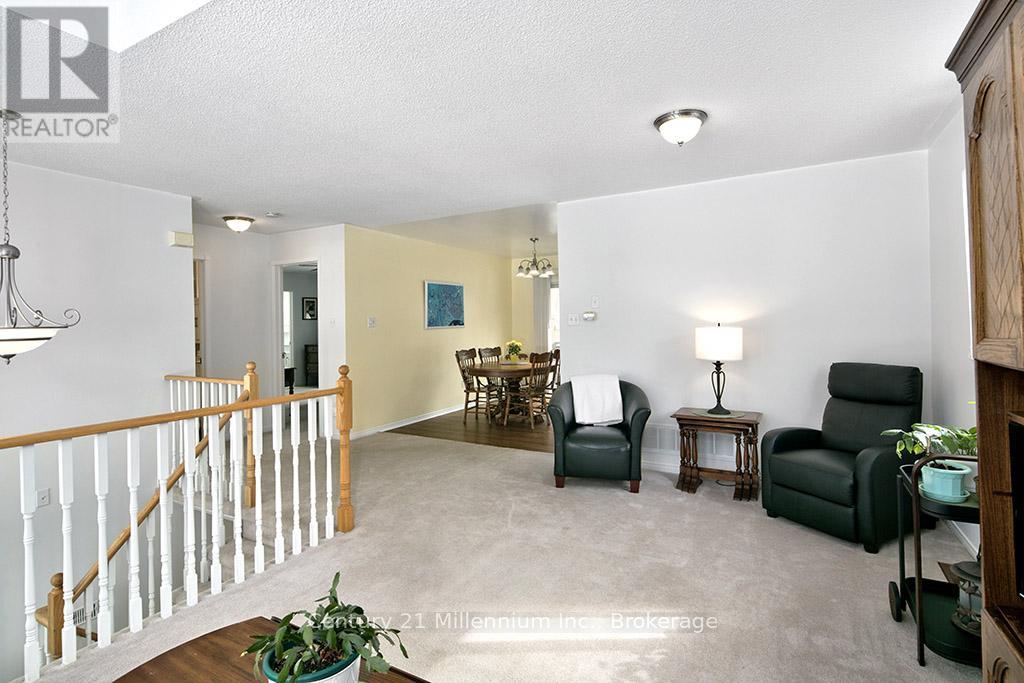 15 Brillinger Drive, Wasaga Beach, Ontario  L9Z 1L4 - Photo 10 - S12906094