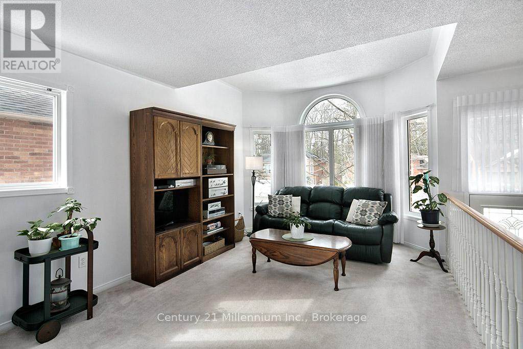 15 Brillinger Drive, Wasaga Beach, Ontario  L9Z 1L4 - Photo 8 - S12906094