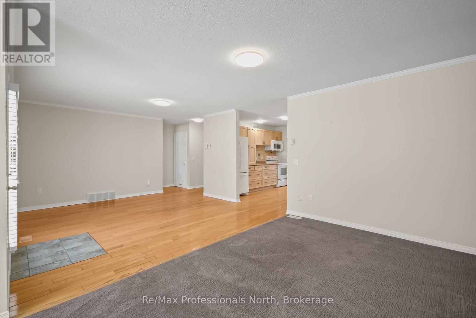 111 Pineridge Gate, Gravenhurst, Ontario  P1P 1Z2 - Photo 22 - X12906076