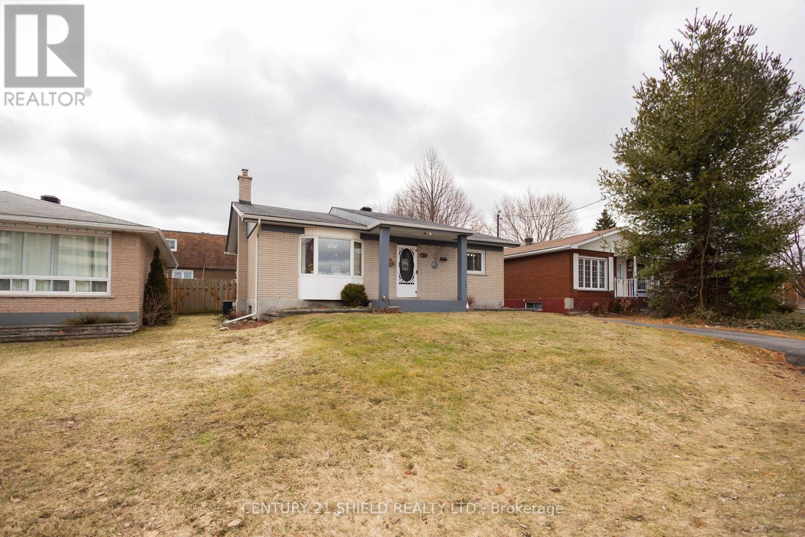 1443 1ST STREET E, Cornwall, Ontario