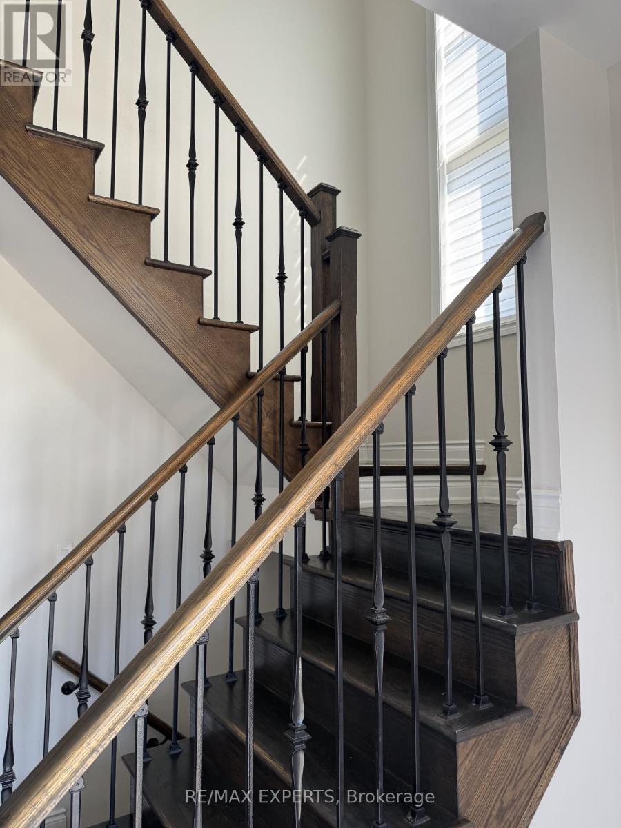 2 Gold Creek Street, Vaughan, Ontario  L4H 4R1 - Photo 8 - N12906104