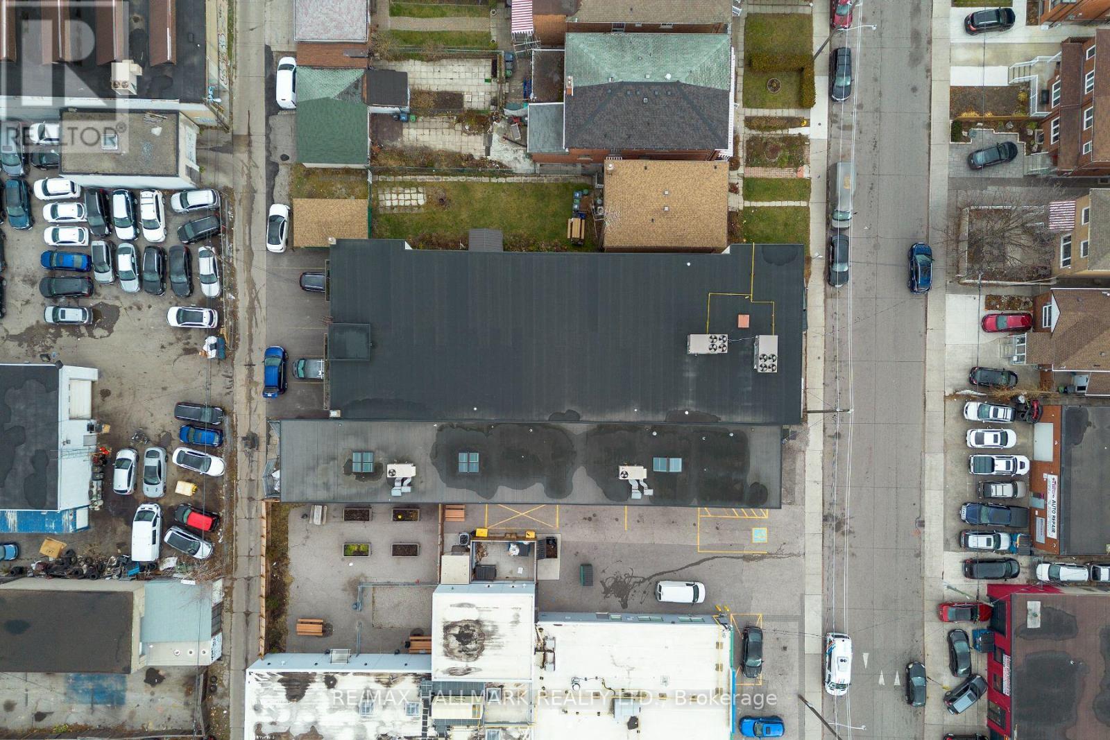 346-348 Ryding Avenue, Toronto, Ontario  M6N 1H5 - Photo 9 - W12398710