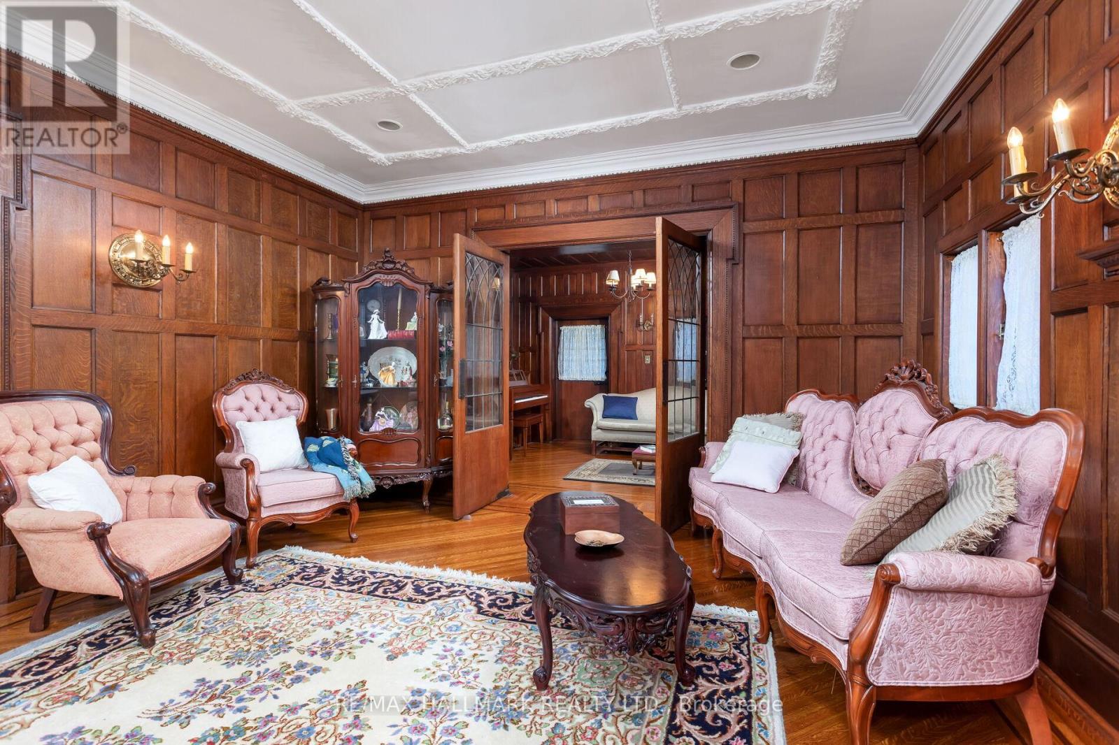 60 Indian Grove, Toronto, Ontario  M6R 2Y3 - Photo 14 - W12668526