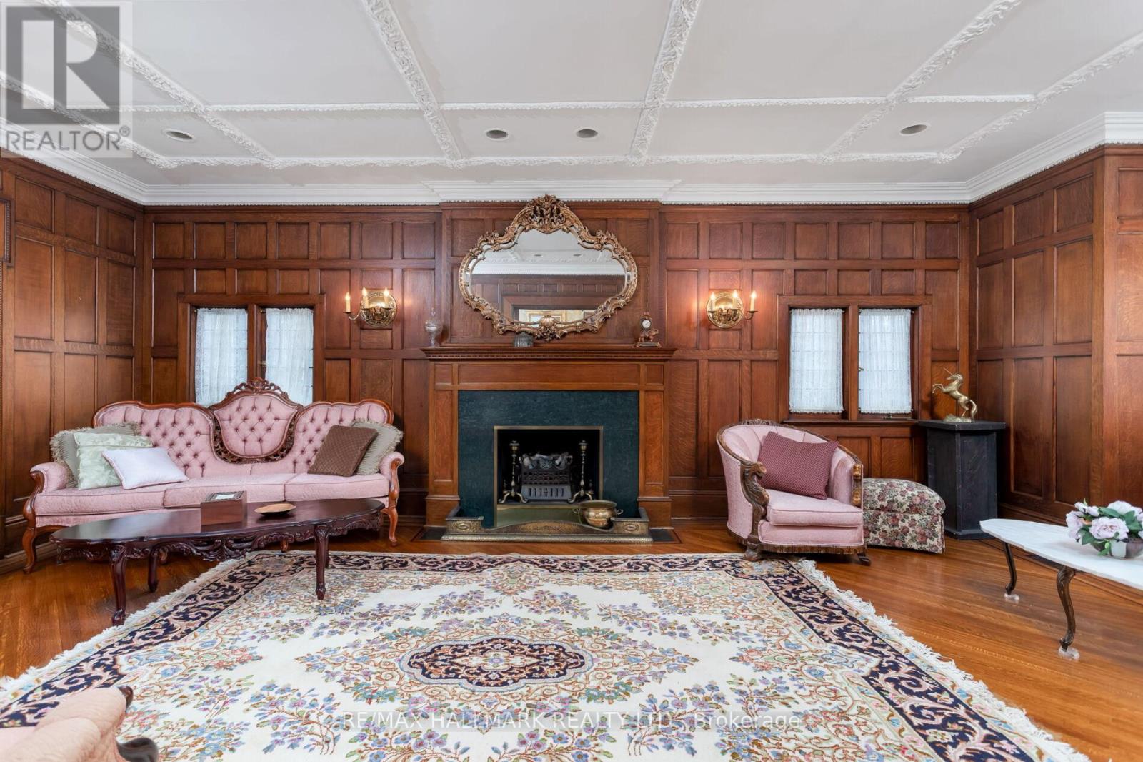 60 Indian Grove, Toronto, Ontario  M6R 2Y3 - Photo 5 - W12668526