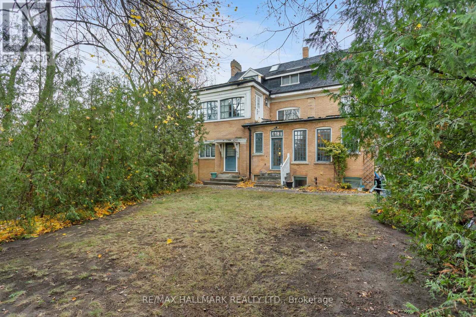 60 Indian Grove, Toronto, Ontario  M6R 2Y3 - Photo 17 - W12668526