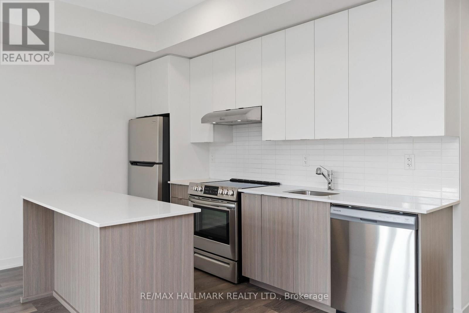 H202 - 90 Canon Jackson Drive, Toronto, Ontario  M6M 0B9 - Photo 15 - W12895332
