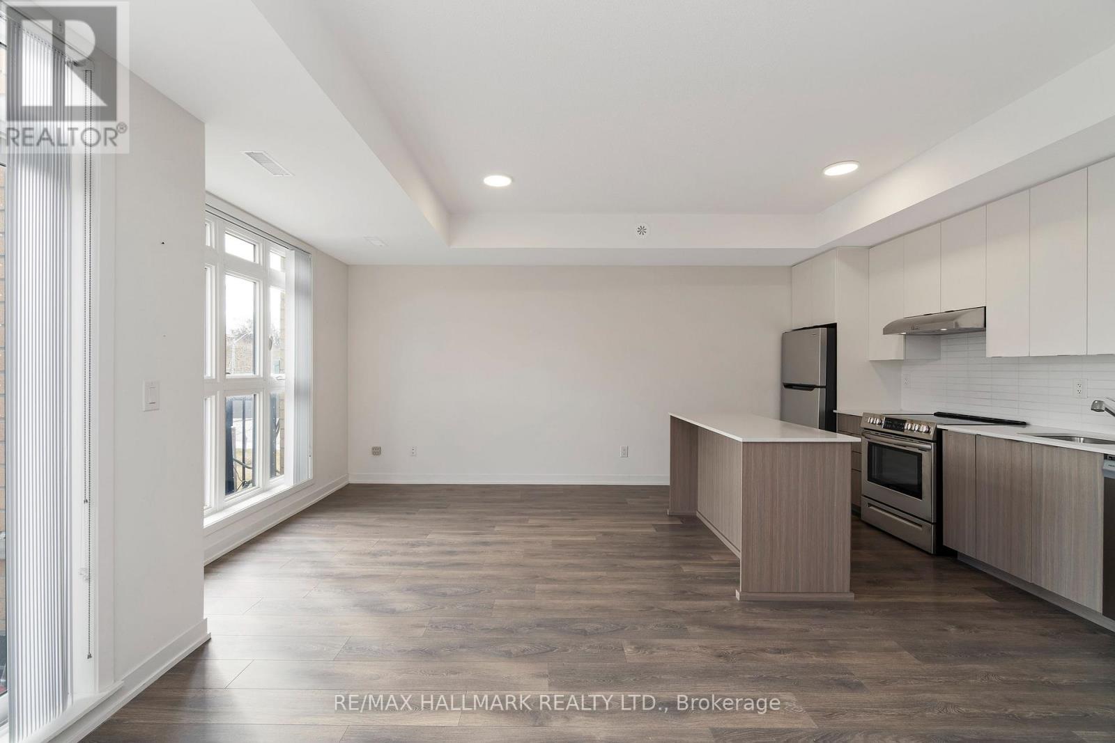 H202 - 90 Canon Jackson Drive, Toronto, Ontario  M6M 0B9 - Photo 4 - W12895332