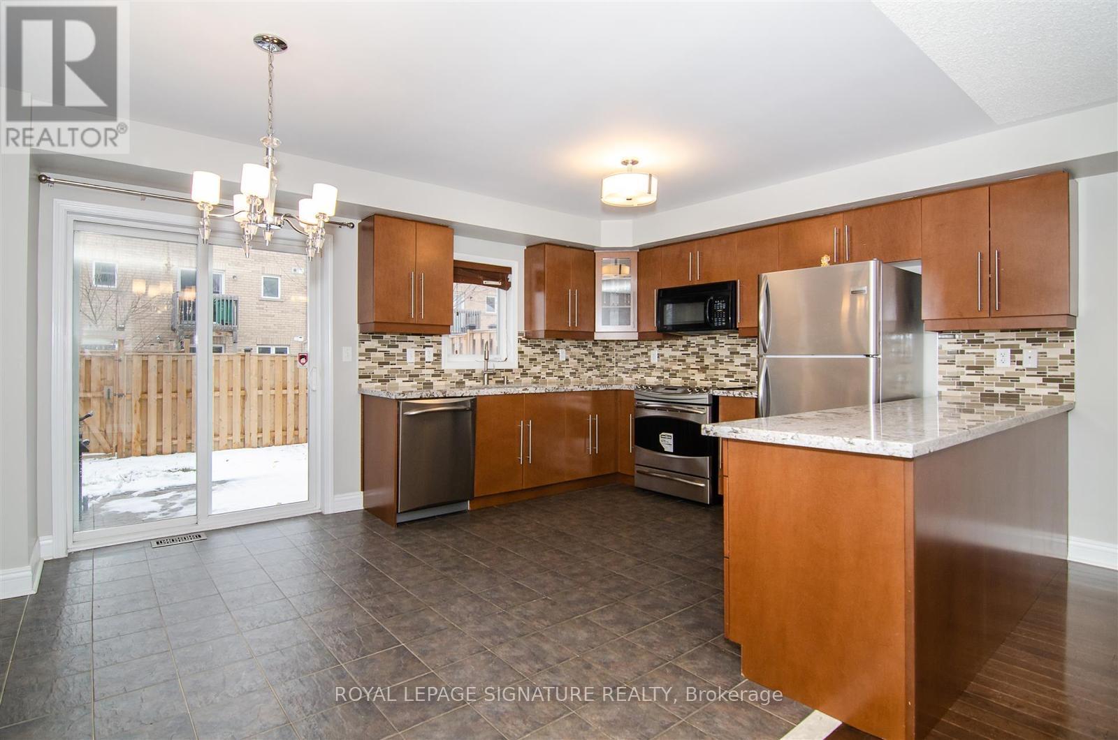 632 Candlestick Circle, Mississauga, Ontario  L4Z 0B4 - Photo 19 - W12906084