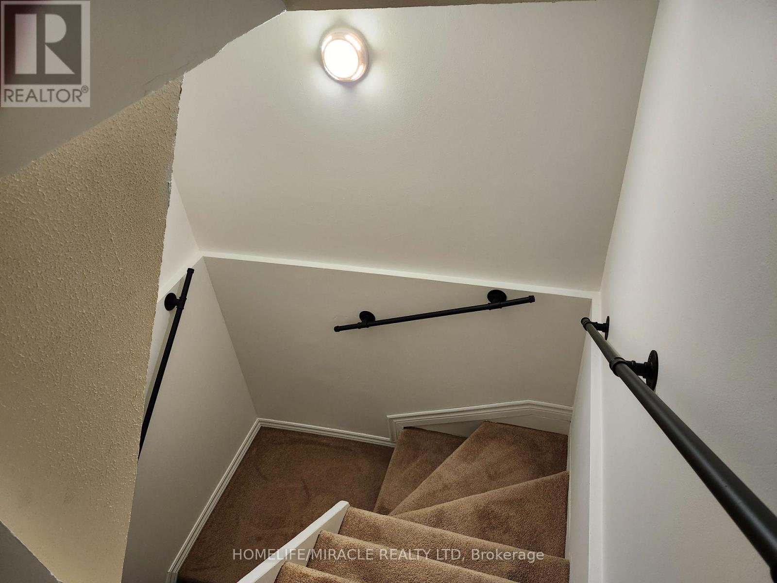 6149 Starfield Crescent, Mississauga, Ontario  L5N 1X2 - Photo 17 - W12906086