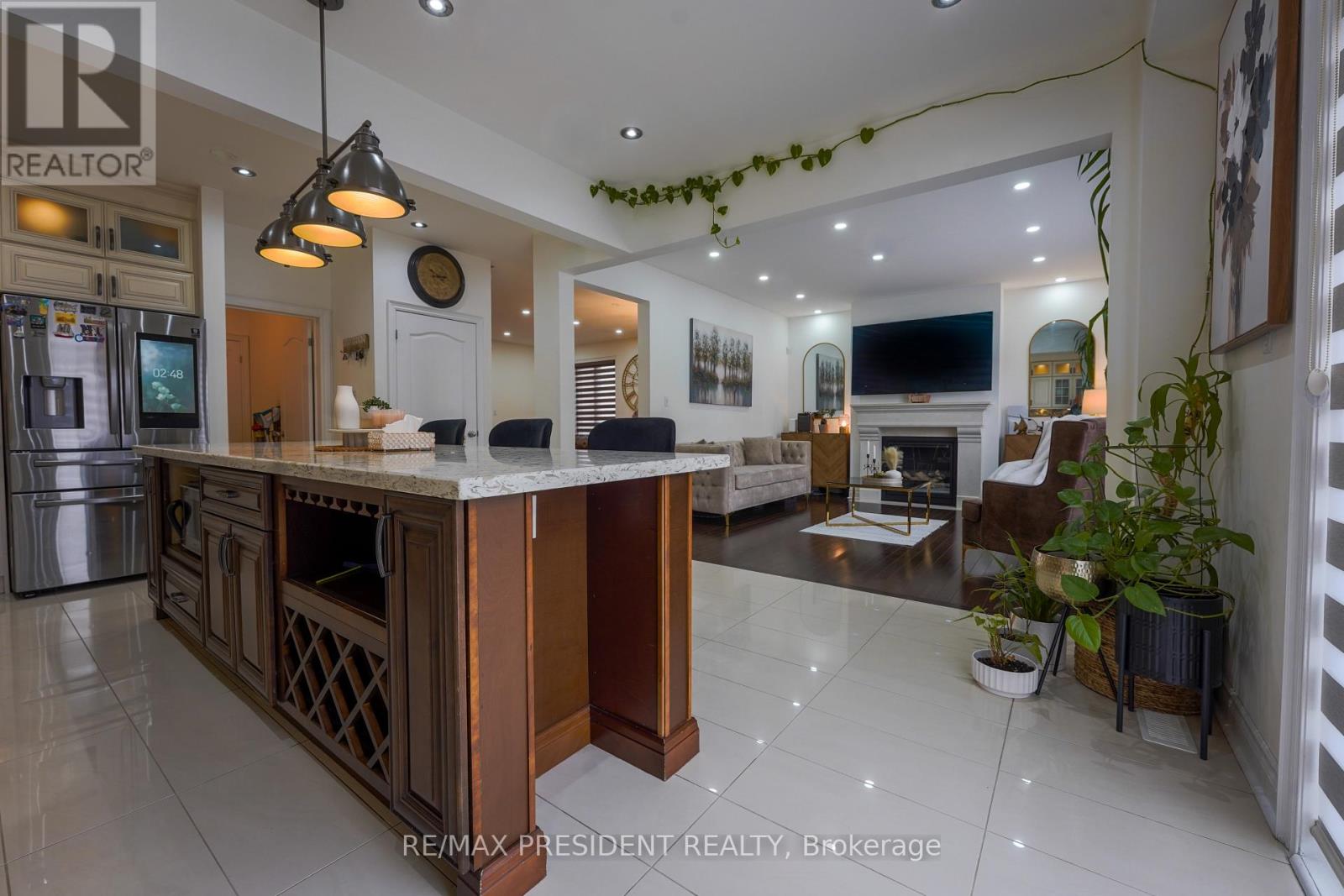 16 Bassett Crescent, Brampton, Ontario  L6X 5G2 - Photo 10 - W12906088