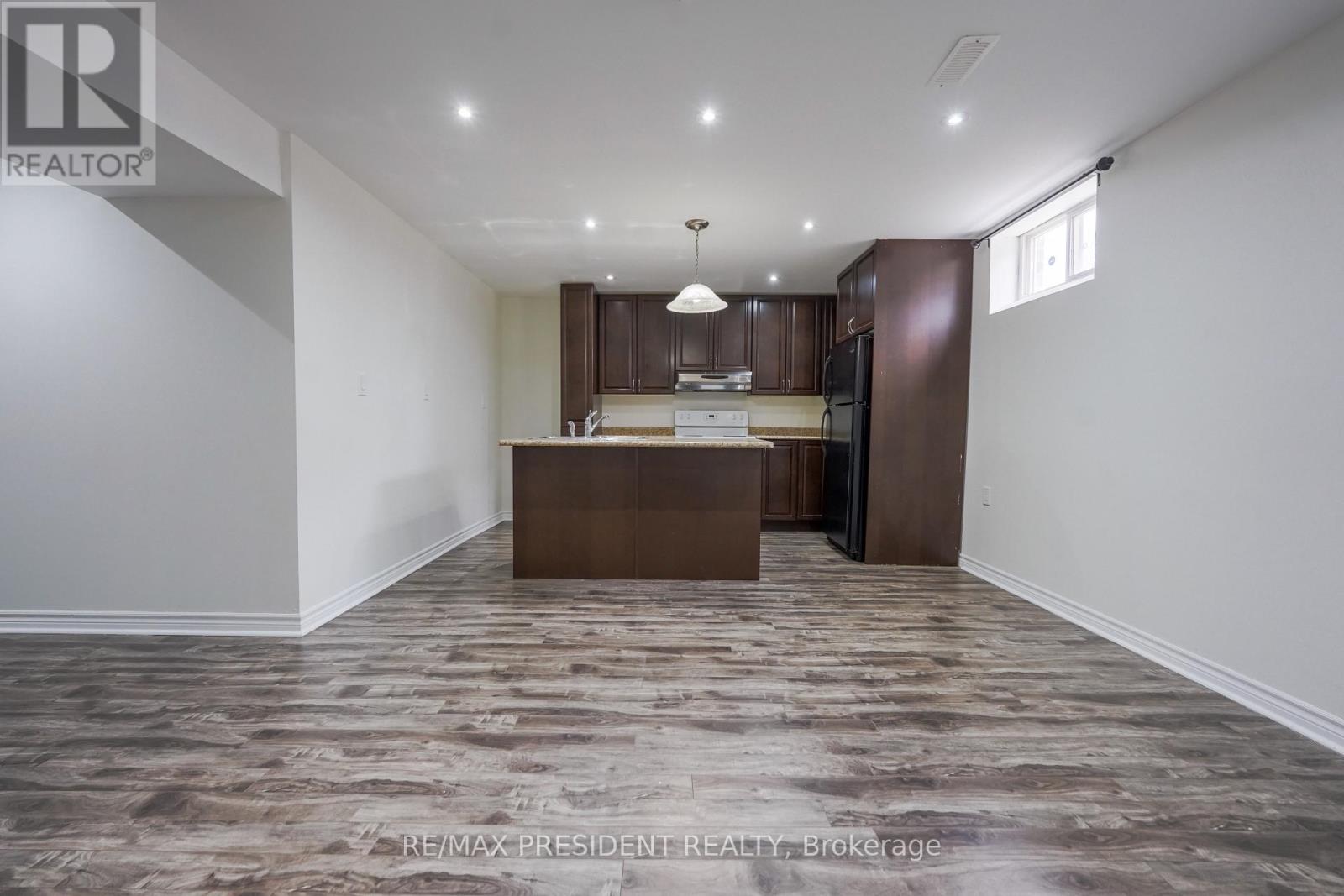 16 Bassett Crescent, Brampton, Ontario  L6X 5G2 - Photo 29 - W12906088