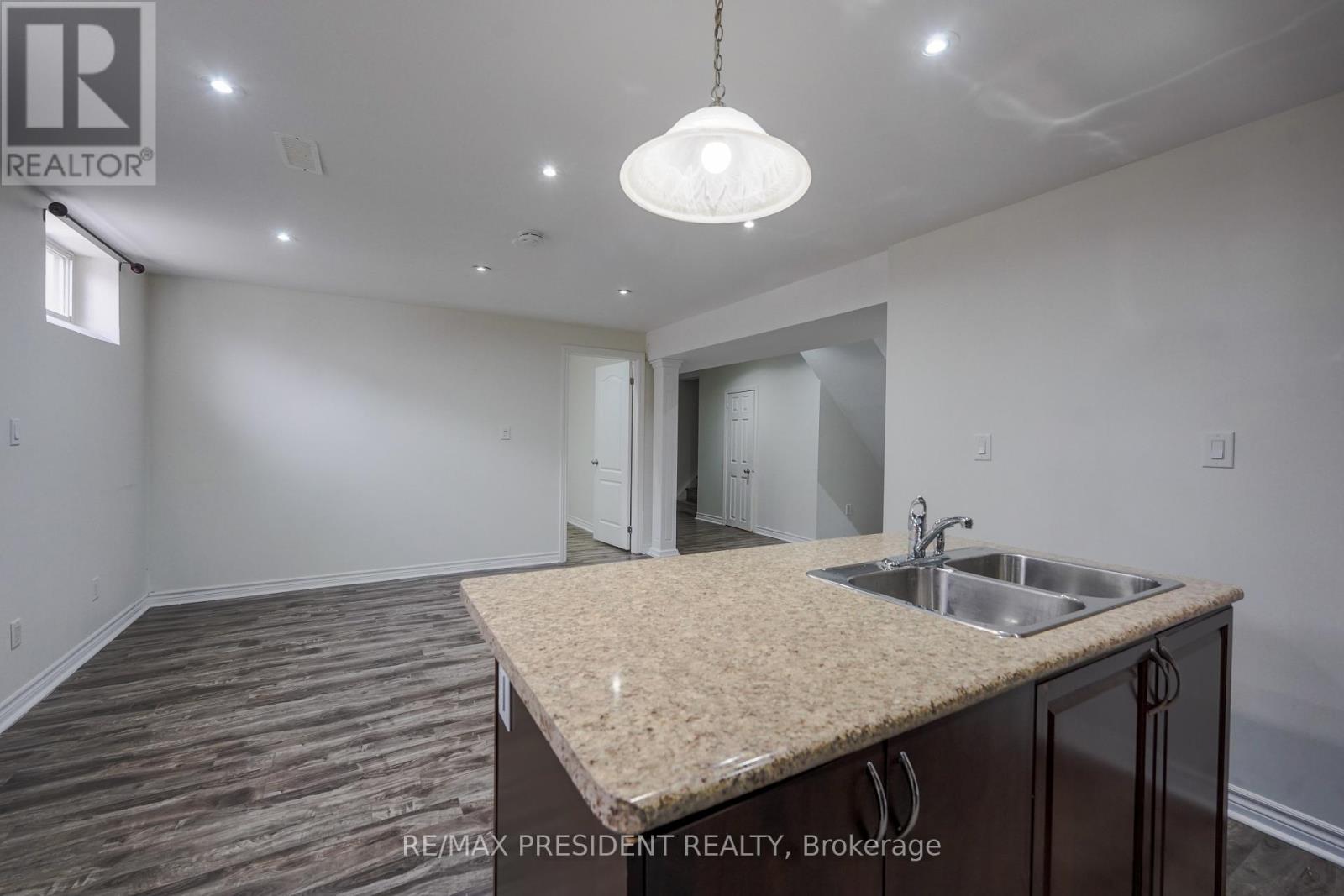 16 Bassett Crescent, Brampton, Ontario  L6X 5G2 - Photo 33 - W12906088