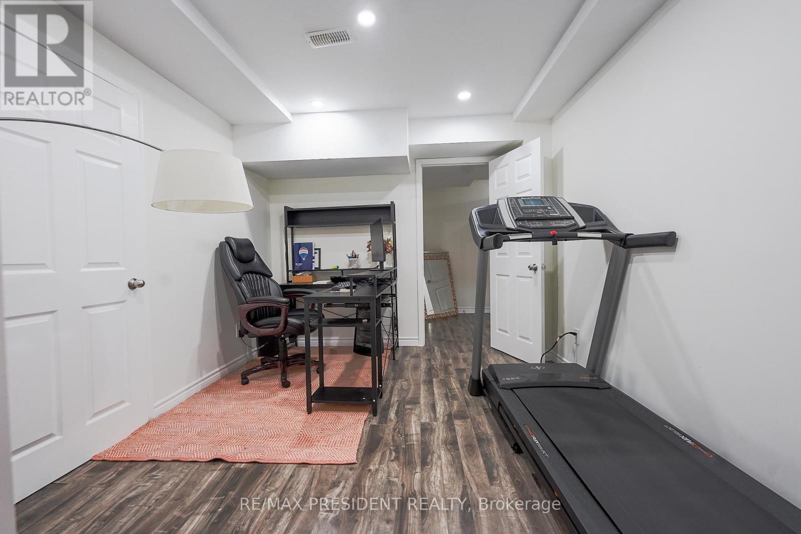 16 Bassett Crescent, Brampton, Ontario  L6X 5G2 - Photo 34 - W12906088