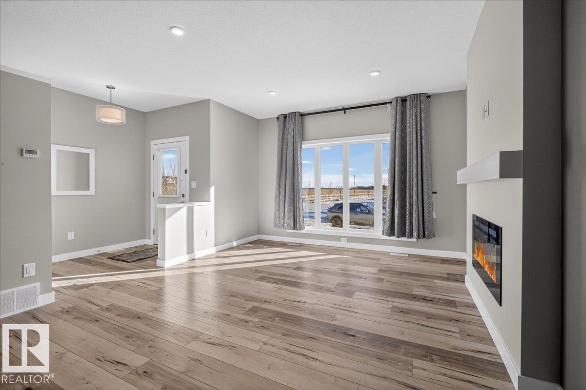 9876 206 St Nw Nw, Edmonton, Alberta  T5T 7L5 - Photo 7 - E4478521