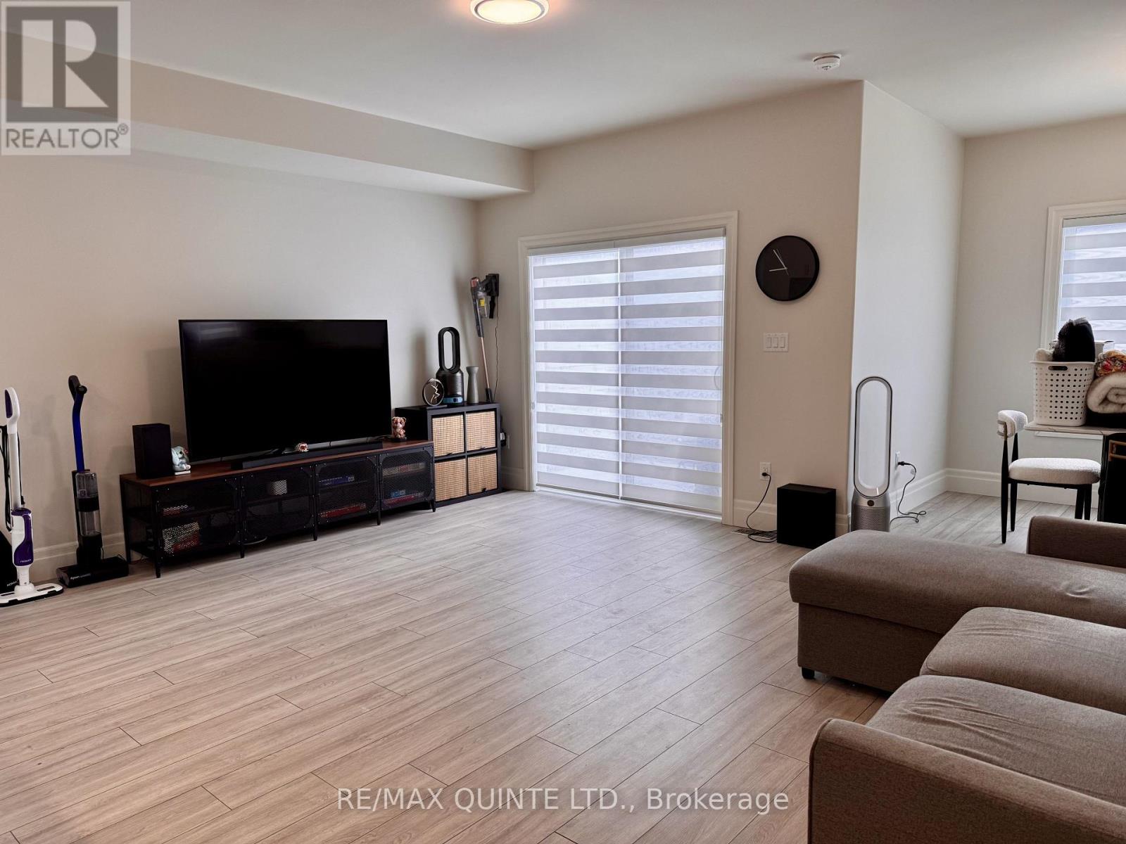 25 Markland Avenue, Prince Edward County, Ontario  K0K 2T0 - Photo 10 - X12903592