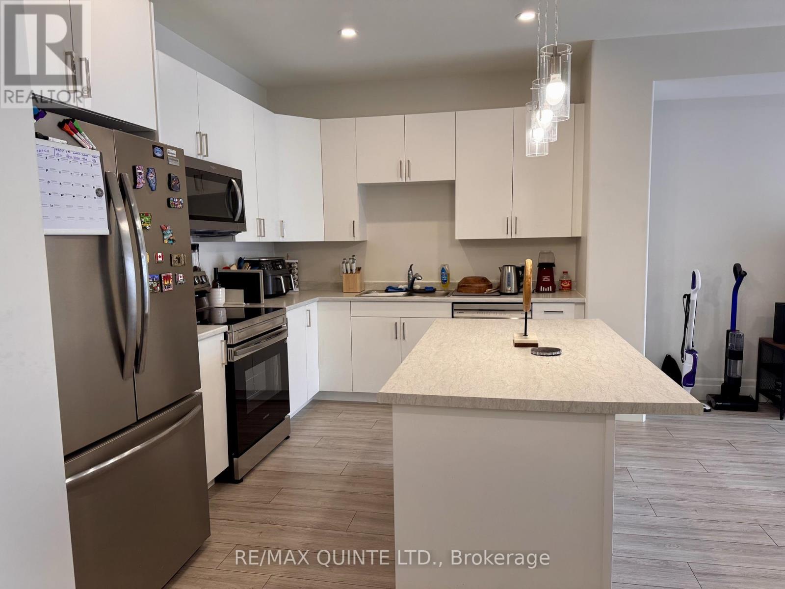 25 Markland Avenue, Prince Edward County, Ontario  K0K 2T0 - Photo 5 - X12903592