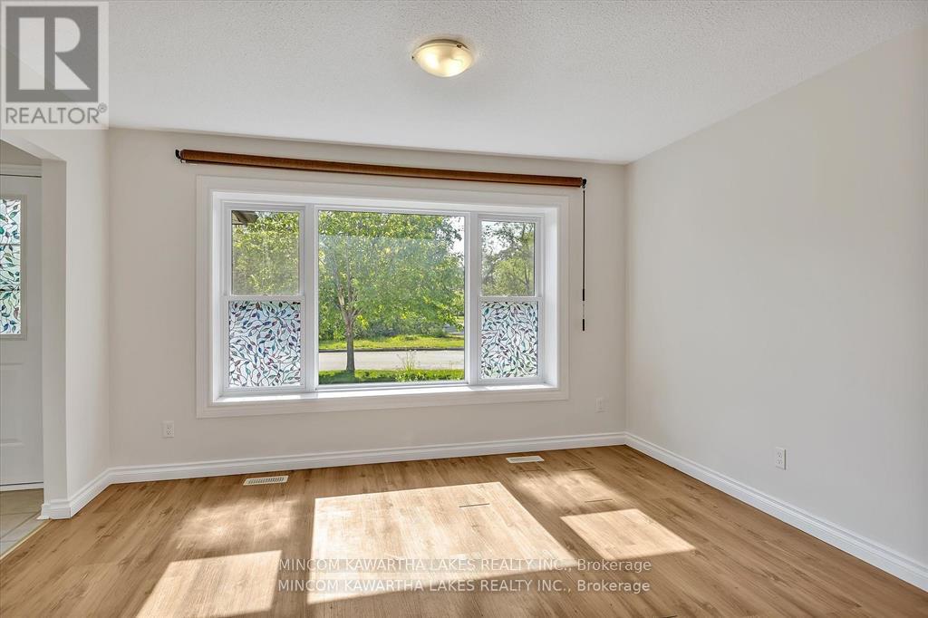 899 Ashdale Crescent W, Peterborough, Ontario  K9H 7H6 - Photo 11 - X12906112