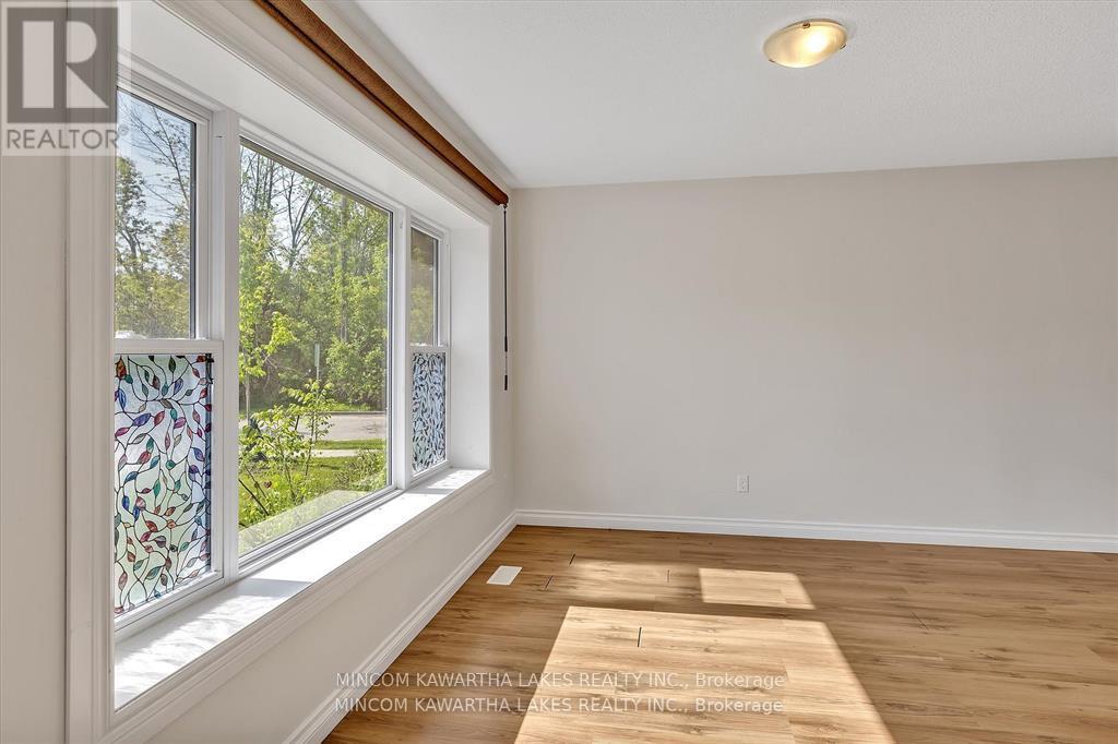 899 Ashdale Crescent W, Peterborough, Ontario  K9H 7H6 - Photo 12 - X12906112