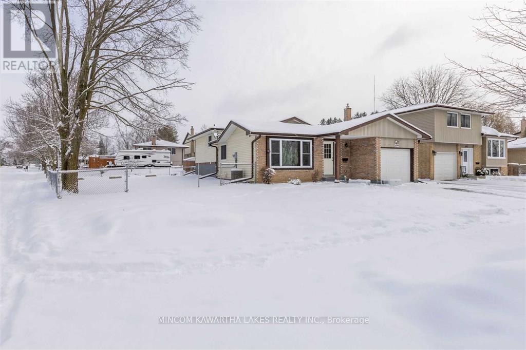 899 Ashdale Crescent W, Peterborough, Ontario  K9H 7H6 - Photo 2 - X12906112