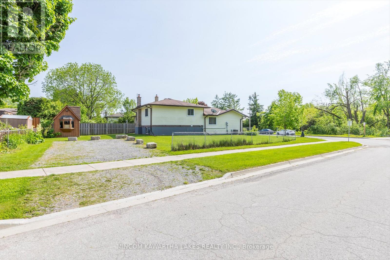 899 Ashdale Crescent W, Peterborough, Ontario  K9H 7H6 - Photo 40 - X12906112