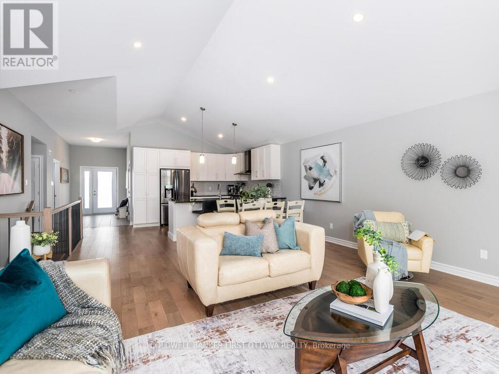 627 Bracewell Street, Mississippi Mills, Ontario  K0A 1A0 - Photo 11 - X12906124