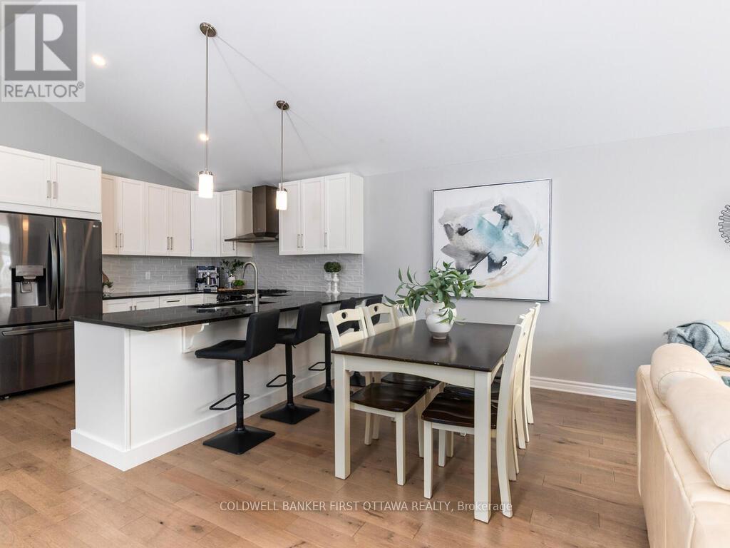 627 Bracewell Street, Mississippi Mills, Ontario  K0A 1A0 - Photo 13 - X12906124